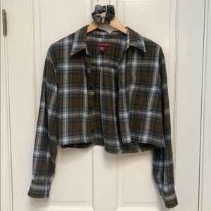 *SOLD* FLANNEL + SCRUNCHIE SET